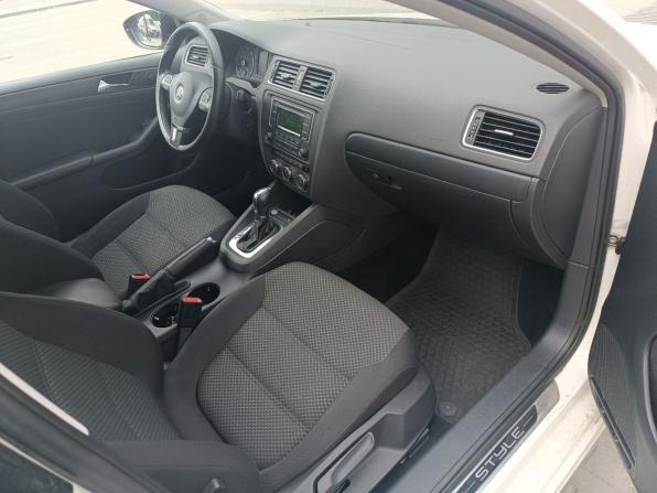Volkswagen Jetta VI с пробегом 2014 года, цена 1 290 000 рублей, 106090 км, седан, Автокод Объявления