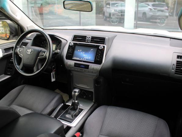 Toyota Land Cruiser Prado 150 Series Рестайлинг 2 с пробегом 2017 года, цена 4 569 000 рублей, 97718 км, внедорожник, Автокод Объявления