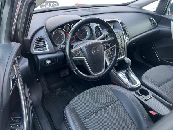 Opel Astra J с пробегом 2011 года, цена 650 000 рублей, 183300 км, хэтчбек, Автокод Объявления