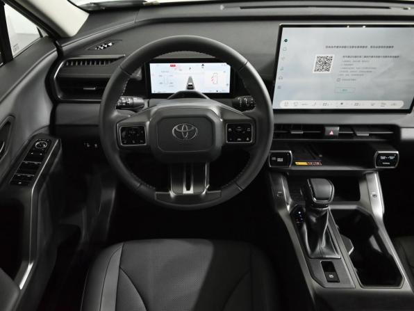 Toyota RAV4 VI (XA60) с пробегом 2025 года, цена 4 430 000 рублей, 51 км, внедорожник, Автокод Объявления