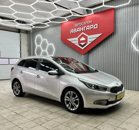 Kia Ceed II с пробегом 2012 года, цена 1 100 000 рублей, 236319 км, универсал, Автокод Объявления