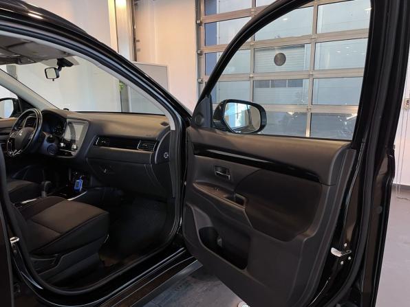 Mitsubishi Outlander III Рестайлинг 3 с пробегом 2021 года, цена 2 840 000 рублей, 54774 км, внедорожник, Автокод Объявления