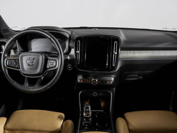 Volvo XC40 I с пробегом 2019 года, цена 3 525 000 рублей, 33001 км, внедорожник, Автокод Объявления
