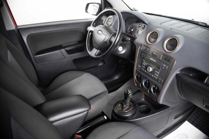 Ford Fusion I Рестайлинг с пробегом 2008 года, цена 469 000 рублей, 191326 км, хэтчбек, Автокод Объявления