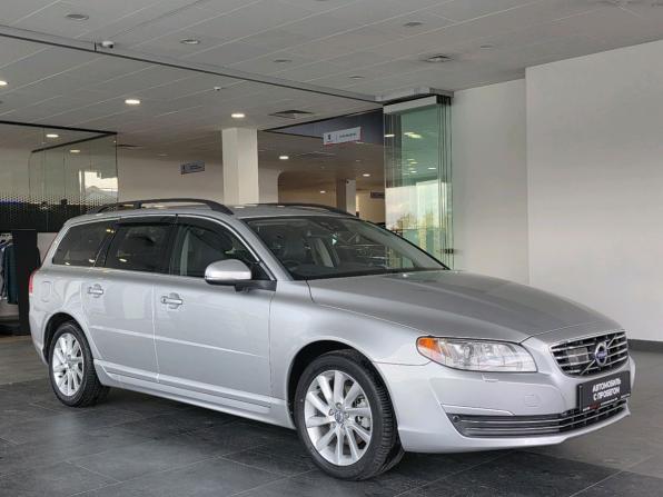 Volvo V70 III Рестайлинг с пробегом 2013 года, цена 1 000 000 рублей, 145115 км, универсал, Автокод Объявления