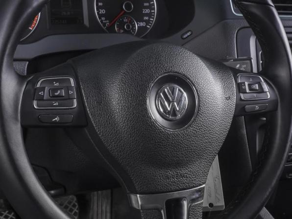 Volkswagen Jetta VI с пробегом 2011 года, цена 949 000 рублей, 225341 км, седан, Автокод Объявления