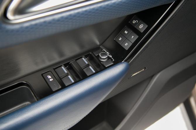 Land Rover Range Rover Velar I с пробегом 2017 года, цена 3 440 000 рублей, 104000 км, внедорожник, Автокод Объявления