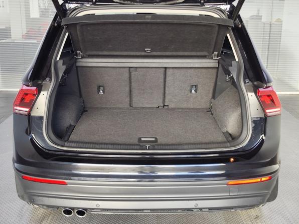 Volkswagen Tiguan II с пробегом 2018 года, цена 2 790 000 рублей, 105500 км, внедорожник, Автокод Объявления