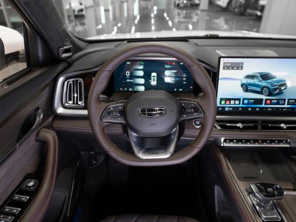 Geely Monjaro I Рестайлинг 2 с пробегом 2025 года, цена 4 180 000 рублей, 22 км, внедорожник, Автокод Объявления