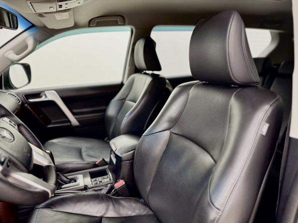 Toyota Land Cruiser Prado 150 Series Рестайлинг 1 с пробегом 2016 года, цена 3 647 000 рублей, 190783 км, внедорожник, Автокод Объявления