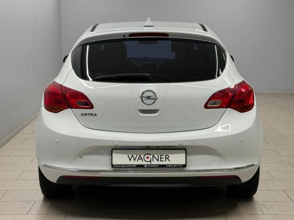 Opel Astra J Рестайлинг с пробегом 2014 года, цена 699 000 рублей, 160270 км, хэтчбек, Автокод Объявления
