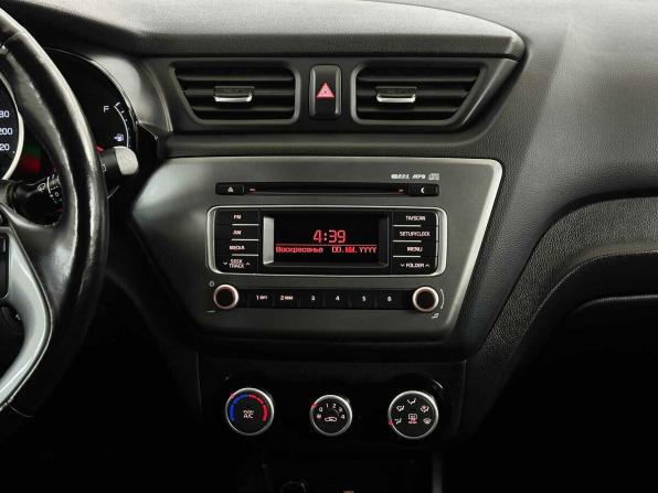 Kia Rio III Рестайлинг с пробегом 2017 года, цена 985 000 рублей, 116096 км, хэтчбек, Автокод Объявления