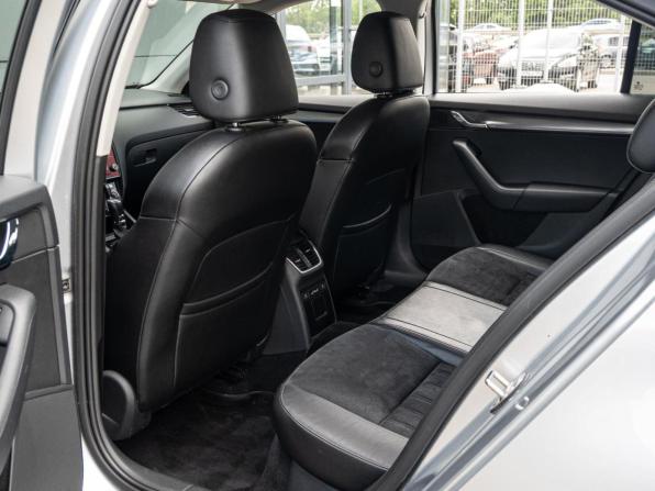 Skoda Octavia III (A7) Рестайлинг с пробегом 2017 года, цена 1 765 000 рублей, 227543 км, лифтбек, Автокод Объявления