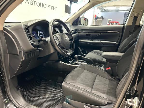 Mitsubishi Outlander III Рестайлинг 3 с пробегом 2019 года, цена 1 949 000 рублей, 95828 км, внедорожник, Автокод Объявления