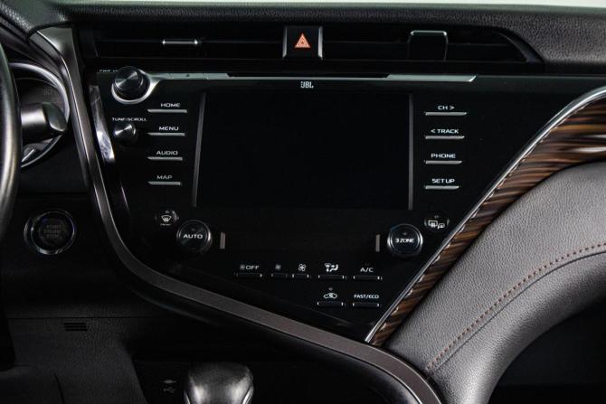 Toyota Camry VIII (XV70) с пробегом 2019 года, цена 3 659 000 рублей, 90900 км, седан, Автокод Объявления