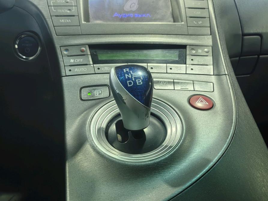 Toyota Prius III Рестайлинг (XW30) Санкт-Петербург  - изображение 10