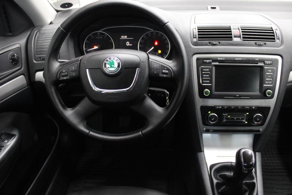 Skoda Octavia II (A5) Рестайлинг Томск  - изображение 9