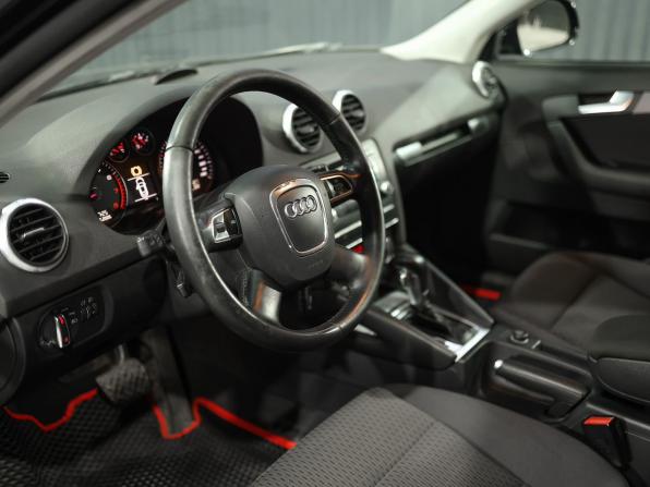 Audi A3 II (8P) Рестайлинг 2 с пробегом 2009 года, цена 669 000 рублей, 292550 км, хэтчбек, Автокод Объявления