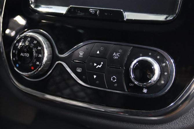 Renault Kaptur I с пробегом 2019 года, цена 1 595 950 рублей, 121400 км, внедорожник, Автокод Объявления