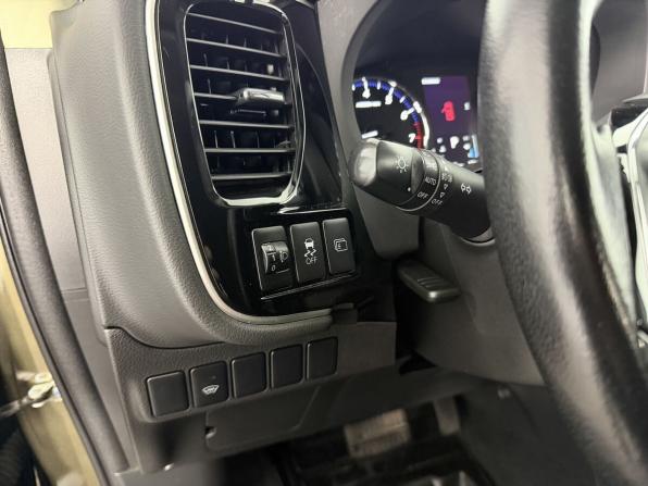 Mitsubishi Outlander III Рестайлинг 2 с пробегом 2015 года, цена 1 890 000 рублей, 113506 км, внедорожник, Автокод Объявления