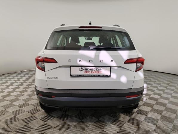 Skoda Karoq I с пробегом 2021 года, цена 2 399 000 рублей, 54923 км, внедорожник, Автокод Объявления