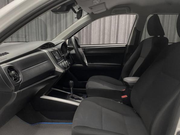 Toyota Corolla XI (E160 E170) Рестайлинг 2 с пробегом 2019 года, цена 1 270 000 рублей, 64800 км, универсал, Автокод Объявления