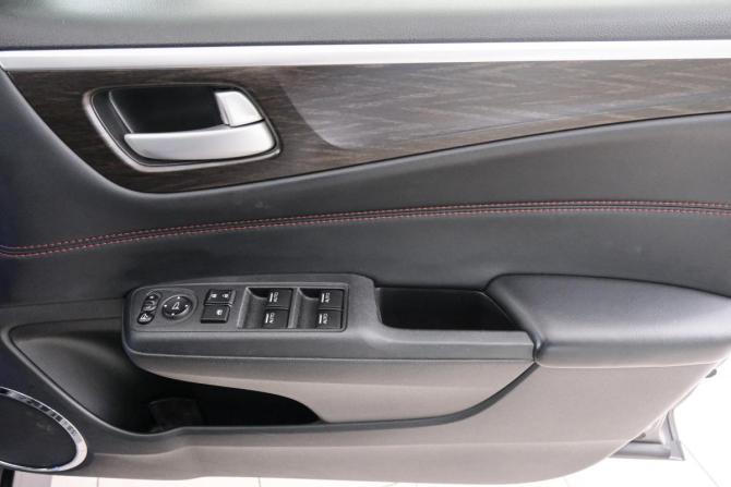 Honda Jade I с пробегом 2015 года, цена 1 629 000 рублей, 112000 км, компактвэн, Автокод Объявления