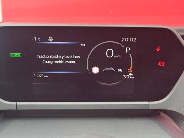 Toyota bZ4X I с пробегом 2023 года, цена 3 260 000 рублей, 102 км, внедорожник, Автокод Объявления