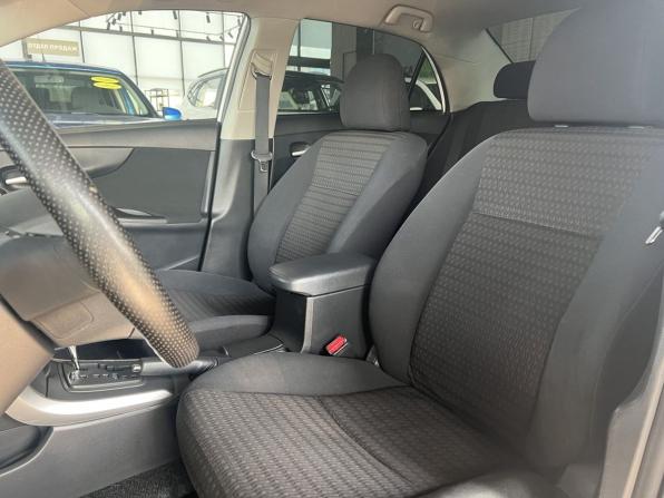 Toyota Corolla X (E140 E150) Рестайлинг с пробегом 2012 года, цена 1 000 000 рублей, 236000 км, седан, Автокод Объявления