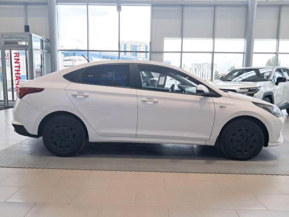 Hyundai Solaris II Рестайлинг с пробегом 2021 года, цена 1 518 000 рублей, 82122 км, седан, Автокод Объявления