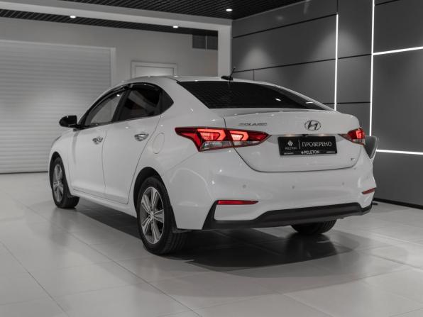Hyundai Solaris II с пробегом 2018 года, цена 1 350 000 рублей, 168493 км, седан, Автокод Объявления