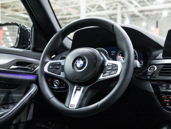 BMW 5 серии VII (G30/G31/G38) с пробегом 2018 года, цена 3 899 000 рублей, 89630 км, седан, Автокод Объявления
