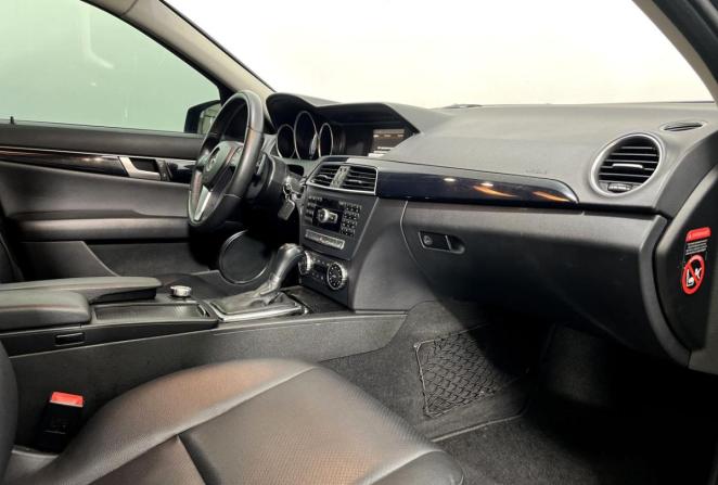 Mercedes-Benz C-Класс III (W204) Рестайлинг с пробегом 2012 года, цена 1 550 000 рублей, 217224 км, седан, Автокод Объявления