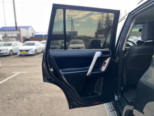 Toyota Land Cruiser Prado 150 Series Рестайлинг 2 с пробегом 2017 года, цена 4 000 000 рублей, 151464 км, внедорожник, Автокод Объявления