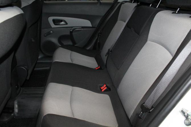 Chevrolet Cruze I Рестайлинг с пробегом 2013 года, цена 650 000 рублей, 112955 км, хэтчбек, Автокод Объявления