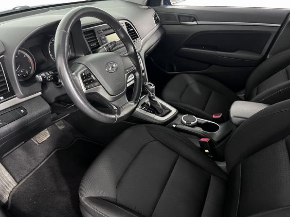 Hyundai Elantra VI (AD) с пробегом 2017 года, цена 1 699 000 рублей, 90133 км, седан, Автокод Объявления