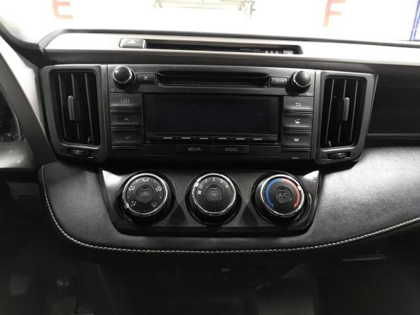 Toyota RAV4 IV (XA40) Рестайлинг с пробегом 2016 года, цена 1 799 000 рублей, 244692 км, внедорожник, Автокод Объявления
