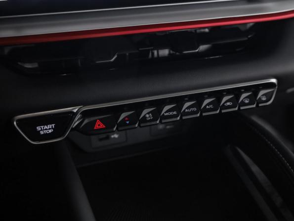 Geely Coolray I Рестайлинг с пробегом 2024 года, цена 2 399 000 рублей, 6842 км, внедорожник, Автокод Объявления