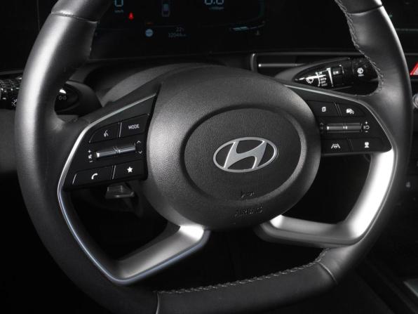 Hyundai Elantra VII (CN7) Рестайлинг с пробегом 2023 года, цена 2 180 000 рублей, 32044 км, седан, Автокод Объявления