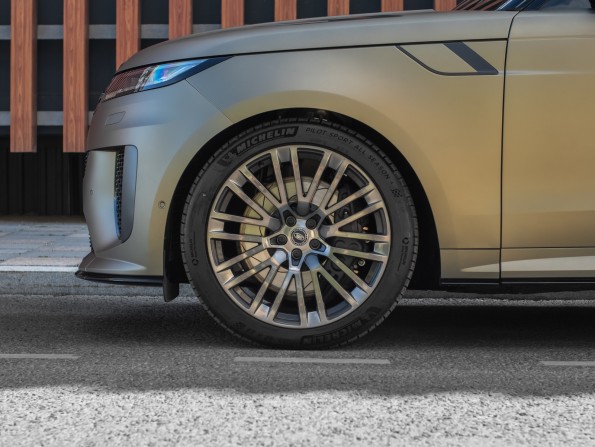 Новый Land Rover Range Rover Sport III 2024 года, цена 39 088 400 рублей, внедорожник, Автокод Объявления