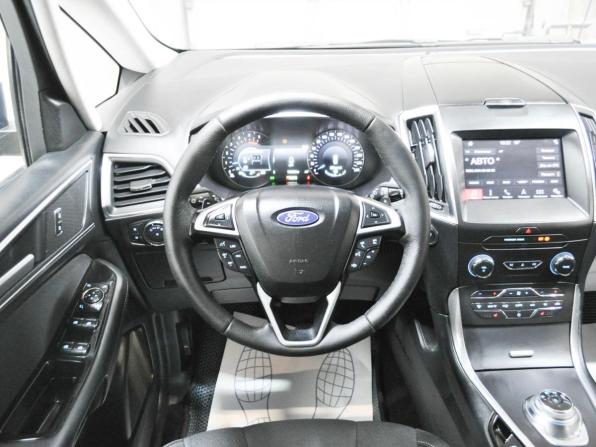 Ford S-MAX II с пробегом 2018 года, цена 1 599 000 рублей, 185229 км, минивэн, Автокод Объявления
