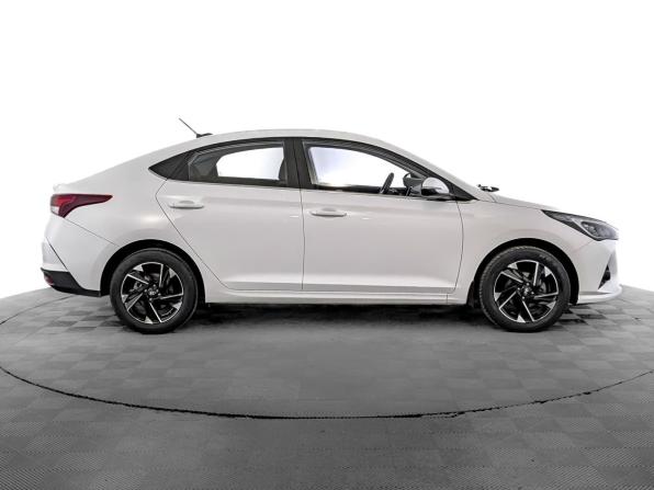Hyundai Solaris II Рестайлинг с пробегом 2021 года, цена 1 595 000 рублей, 82735 км, седан, Автокод Объявления