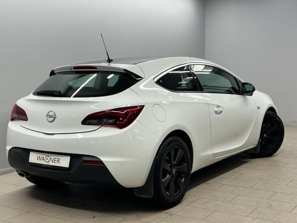 Opel Astra J Рестайлинг с пробегом 2013 года, цена 836 000 рублей, 141961 км, хэтчбек, Автокод Объявления