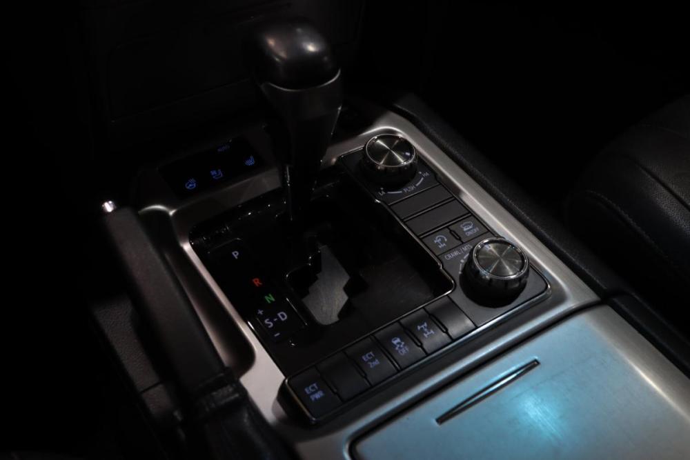 Toyota Land Cruiser 200 Series Рестайлинг 2 Сургут  - изображение 29