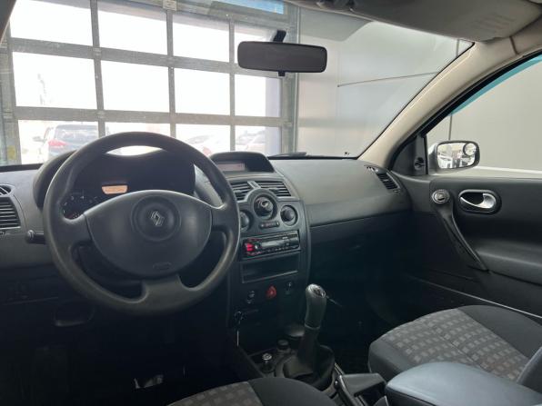 Renault Megane II Рестайлинг с пробегом 2006 года, цена 399 000 рублей, 220381 км, седан, Автокод Объявления