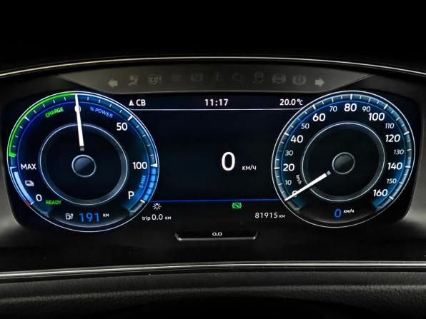 Volkswagen Golf VII Рестайлинг с пробегом 2019 года, цена 2 270 000 рублей, 81891 км, хэтчбек, Автокод Объявления