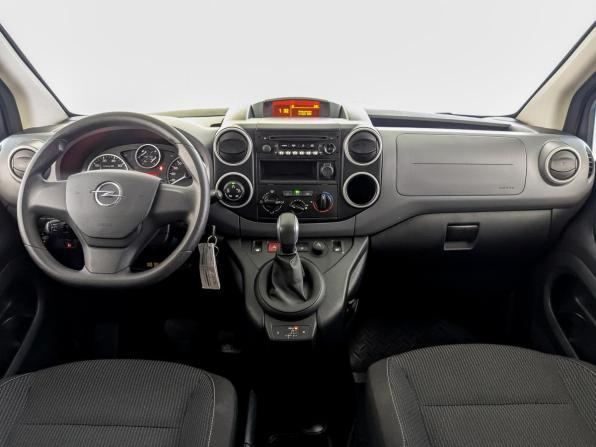 Opel Combo PCMA с пробегом 2021 года, цена 2 110 000 рублей, 48701 км, компактвэн, Автокод Объявления