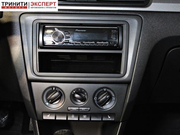 Skoda Rapid I с пробегом 2015 года, цена 1 027 000 рублей, 123129 км, лифтбек, Автокод Объявления
