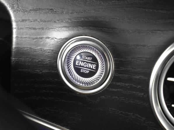 Mercedes-Benz E-Класс V (W213 S213 C238) с пробегом 2019 года, цена 2 997 300 рублей, 159745 км, седан, Автокод Объявления