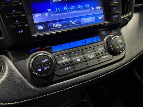 Toyota RAV4 IV (XA40) Рестайлинг с пробегом 2018 года, цена 2 170 000 рублей, 235572 км, внедорожник, Автокод Объявления